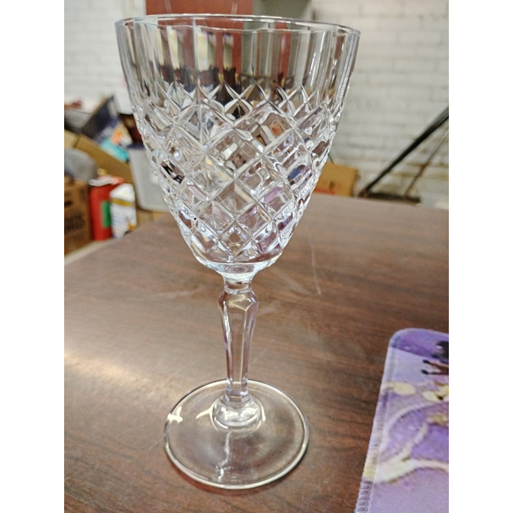 Cristal D'Arques‎ Durand Dauphine 6 3/8" Crystal Wine Glasses